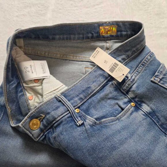 29 Mother (from Anthropologie) The Weekender Fray mid-rise Jeans in Glow Up - Picture 5 of 11